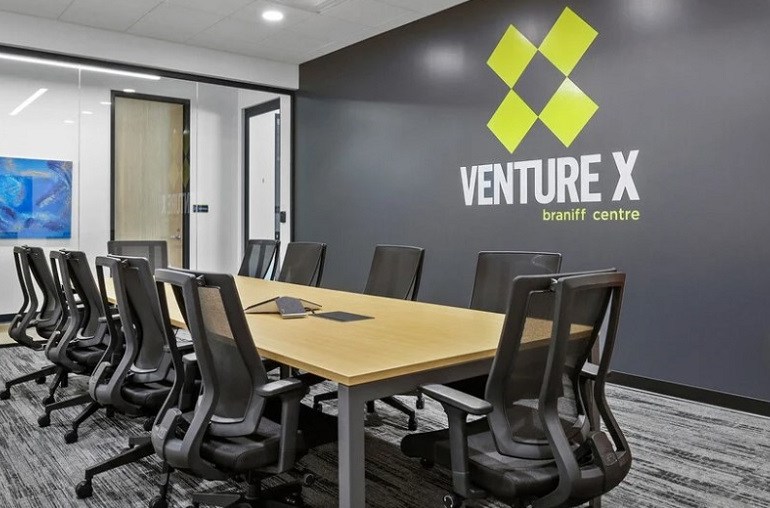 Top coworking spaces in Dallas - check out Venture X Braniff Centre